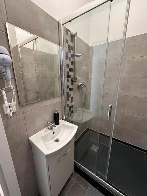 Apartamenty Golebia-Genius Poznan Ngoại thất bức ảnh