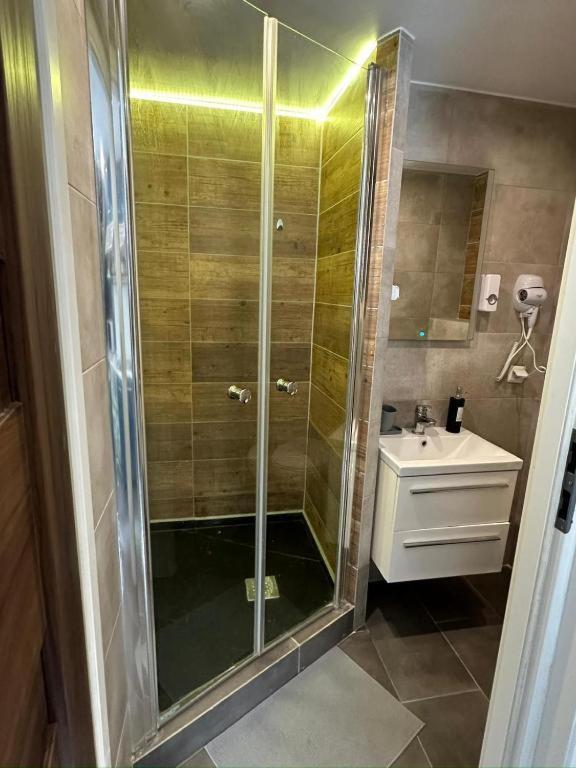 Apartamenty Golebia-Genius Poznan Ngoại thất bức ảnh